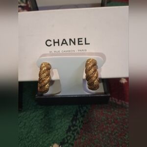 CHANEL Vintage Gold-plated Twisted Hoop Clip On Earrings W/Box